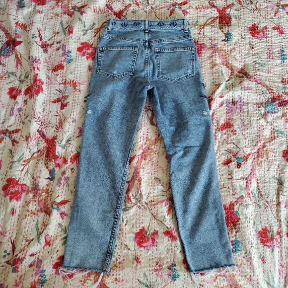 Topshop Embroidered Ripped Jeans - Picture 2 of 8